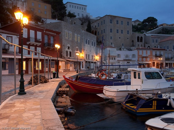 Hydra port