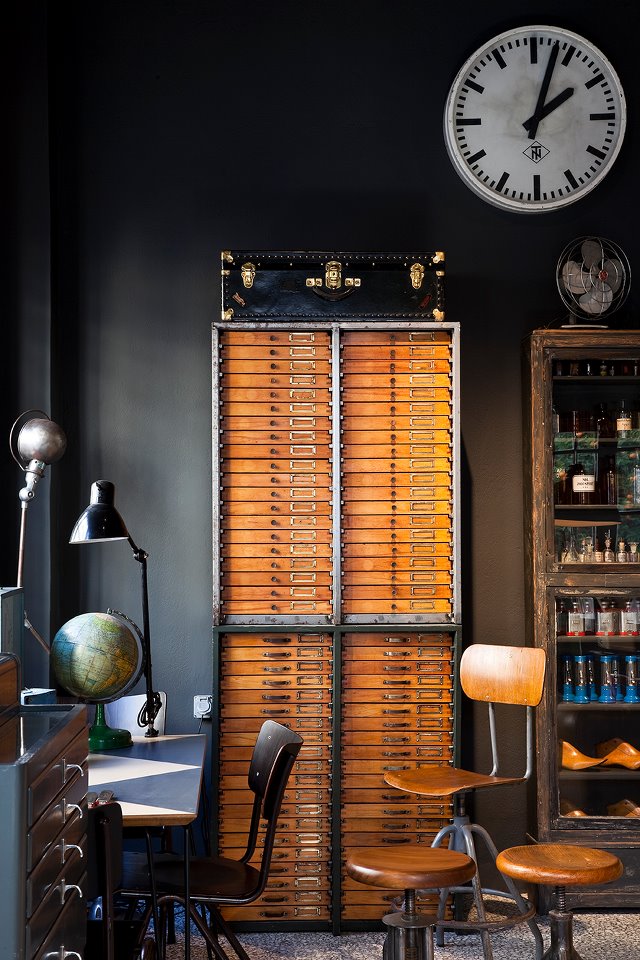 Temporary showroom 1