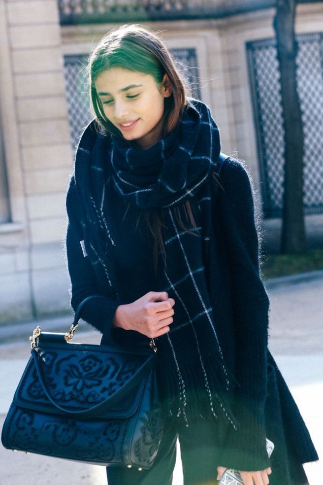 Echarpe Carreaux-Street look - Vogue.fr