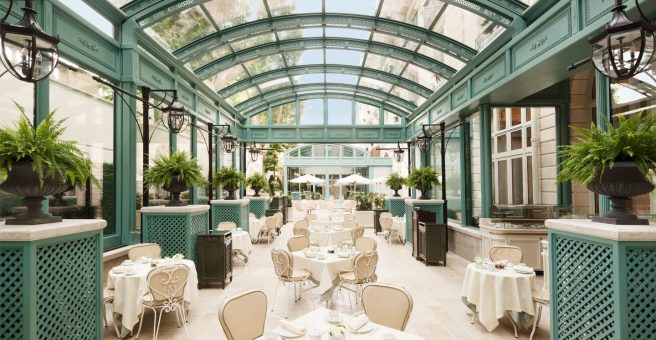 ritz-paris-hotel-bar-vendome-table