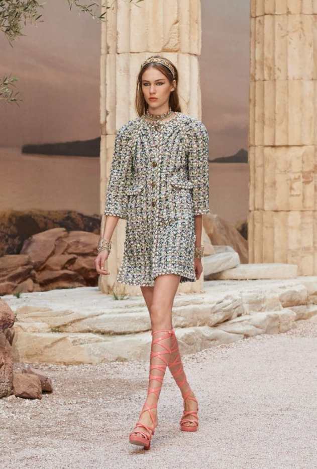 Chanel Cruise look35Chanel-694x1024